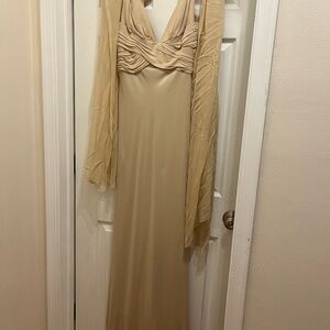 Elegant Champagne Evening Gown – Size 6 – Like New
